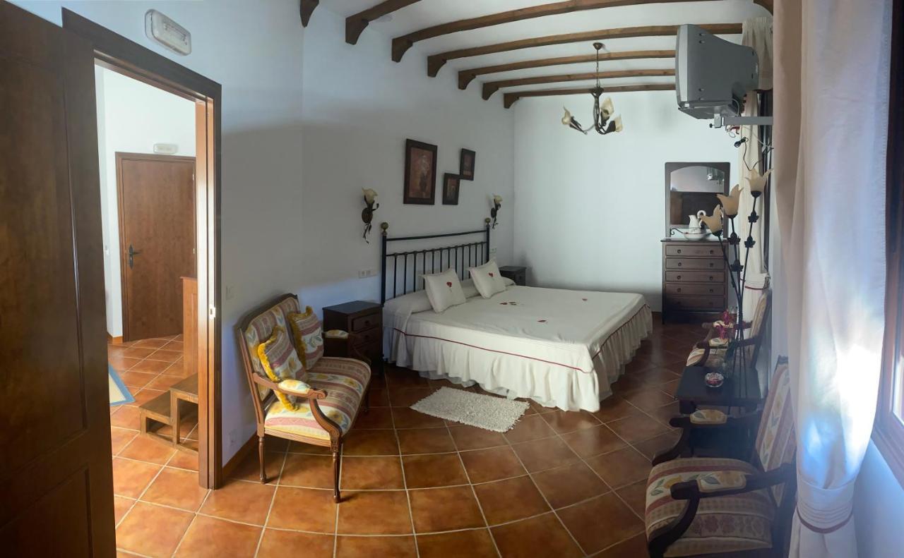 Hotel Meson Fuente Del Pino Olvera Exterior photo