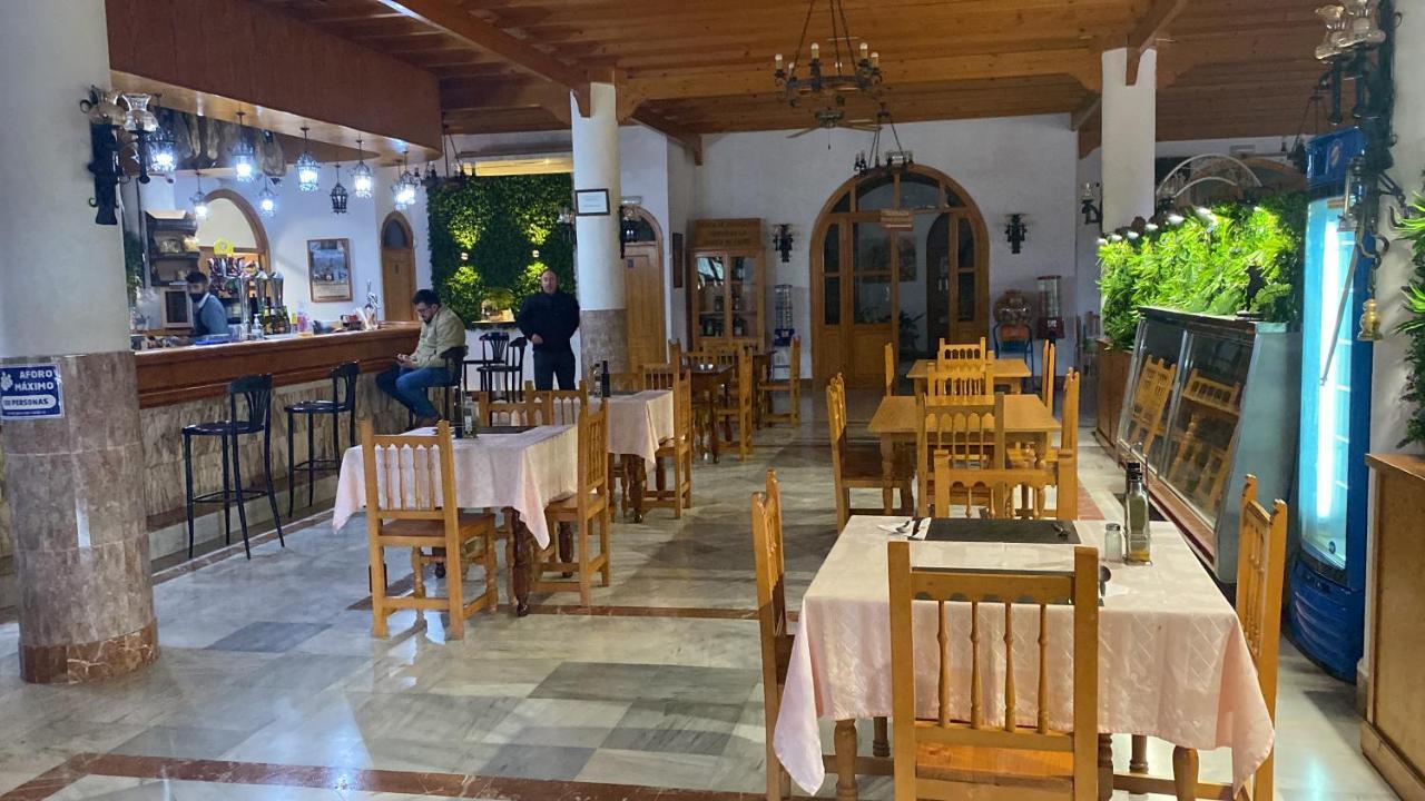 Hotel Meson Fuente Del Pino Olvera Exterior photo
